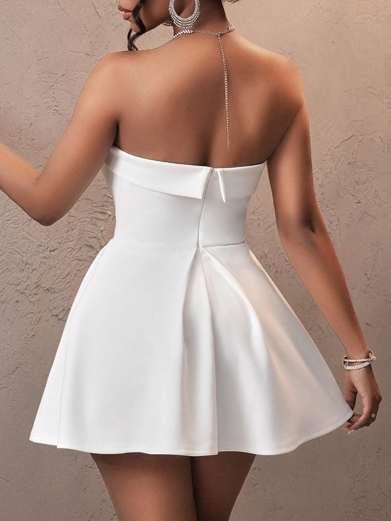 Slaydiva 2025 Summer Music Festival Wedding Season Party New Elegant Date Tube Top Cuff Design A Swing Umbrella Skirt White Knitted Mini Skirt Women's Mini Dress,White Graduation Dress