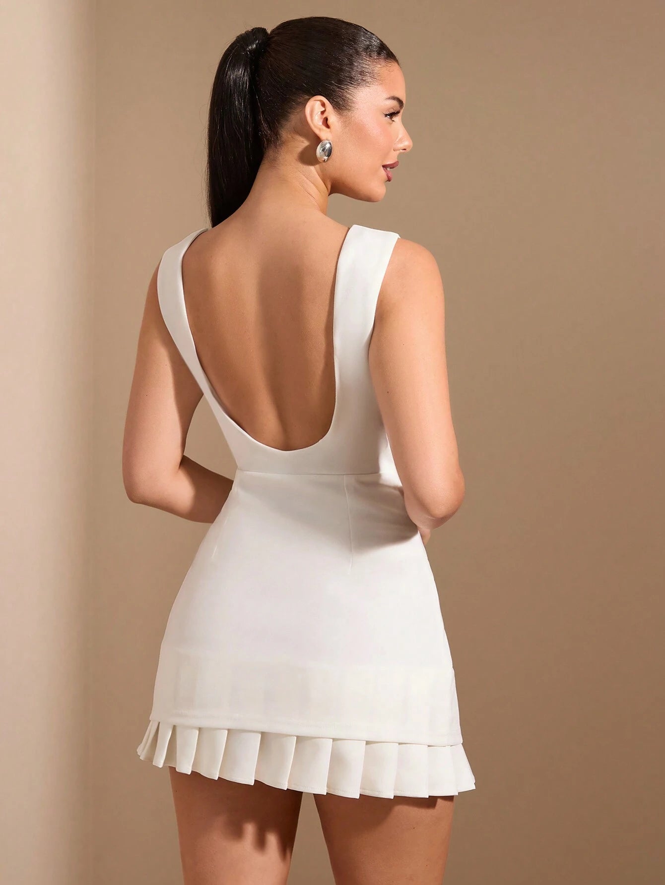 SHEIN BAE Women's Black Romantic & Sweet Pleated Contrast Color Trim Detail Dress, Suitable For Dating, Travel,Summer Dresses For Women,White Graduation Dress,Business Casual Woman