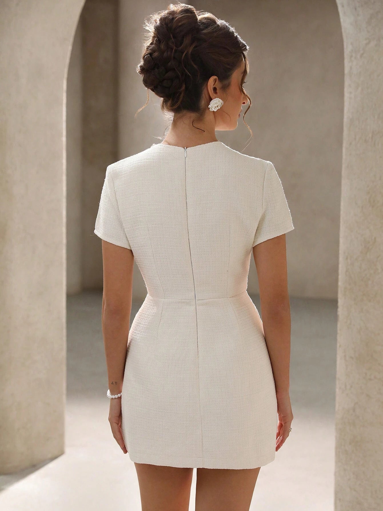 Aveloria Rosie Chunky Beaded Decor Fitted Waist Slim Minimalist Short Sleeve Mini Dress, Suitable For Valentine's Day, Spring & Summer