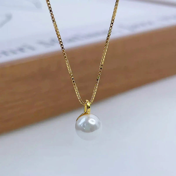 Elegant Pearl Pendant Necklace