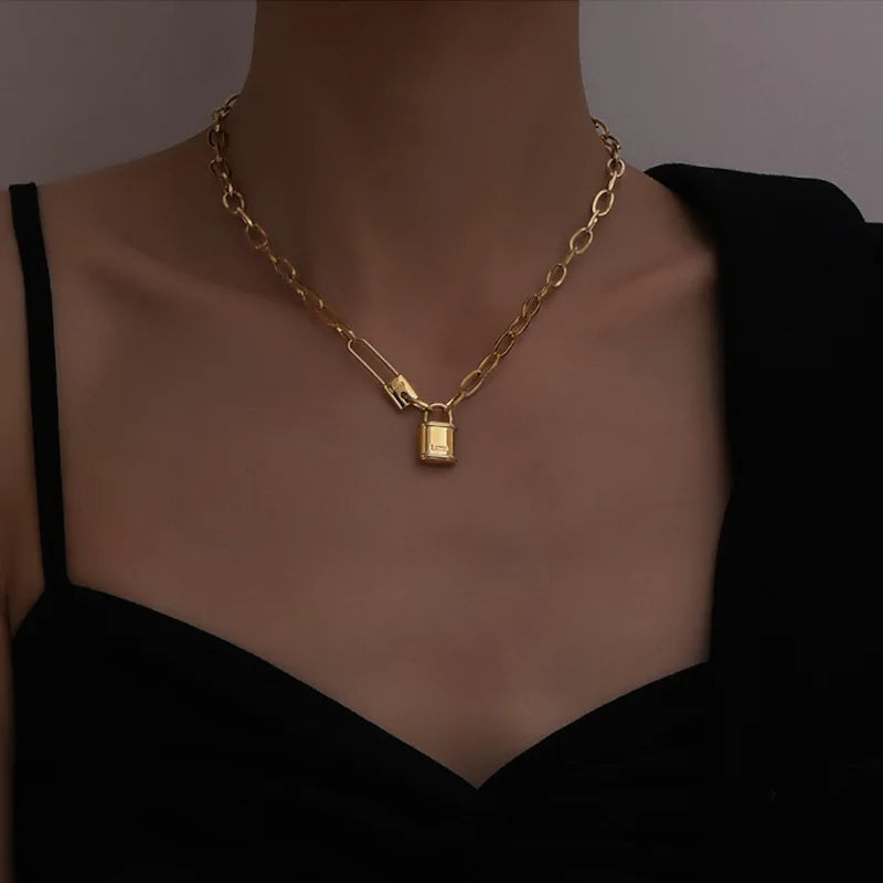 Pendant Thick Chain Necklace Female Fashion